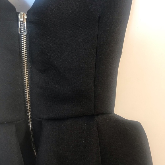 Backless Midriff Flare Black Dress - Picture 7 of 8